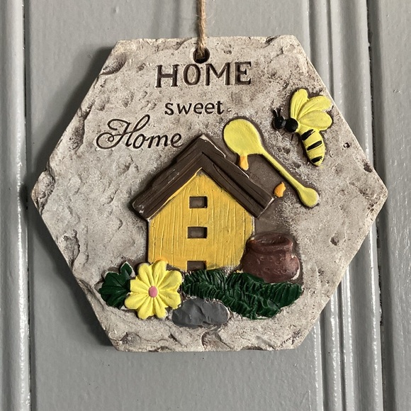 NWT- Hand Painted- Home Sweet Home ππ―πΌ- Hexagonal Cement Hanging Decor Sign - Picture 17 of 17